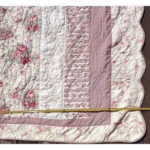 King Patchwork Handmade Quilt 83x79" Pink Cream Scallop Edges White Back 1 Sham